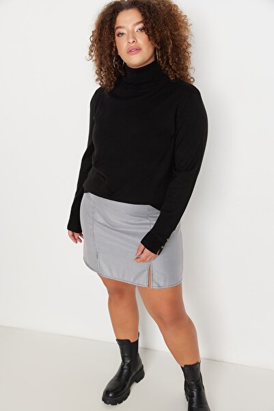 Trendyol Curve Λεπτομερές λεπτό πλεκτό πουλόβερ με μαύρο ζιβάγκο TBBAW23AN00105