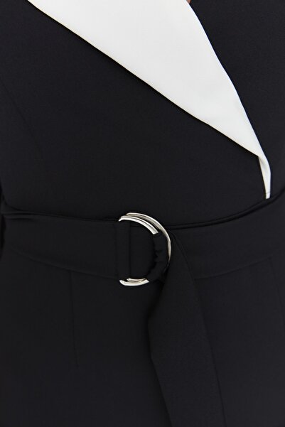 Trendyol Collection Μαύρο υφαντό φόρεμα με διπλό γιακά με ζώνη TWOAW20EL0909