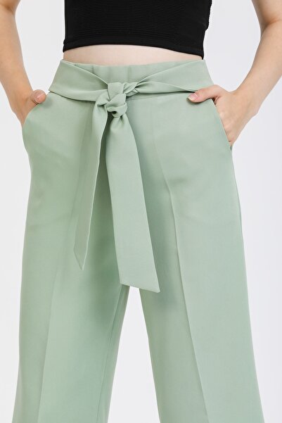 MD trend Women's Mint Green Elastic Waist Tied Short Fabric Trousers