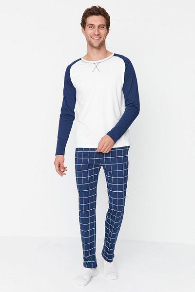 Trendyol Collection Souprava kostkovaného pyžama ze 100% bavlny – tmavě modrá Thmaw21Pt0879