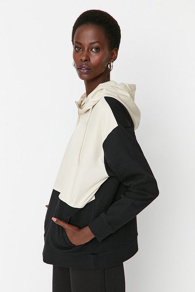 Trendyol Collection Основен плетен суичър с цип и тънка вътрешна част от полар TWOAW23SW00646