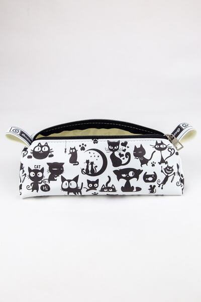 OneSize Pencil Case Naughty Cat Cute Triangle Design Vegan Leather (pen holder)