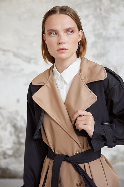 InStyle Διπλό Χρώμα Καμπαρντίνα Λεπτομέρειας Επωμίδας