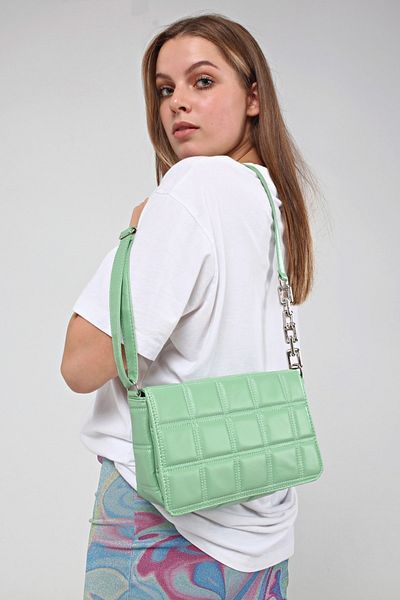 Güce Geantă de mână și de umăr cu curea din lanț din plastic brodat pătrat de culoare verde deschis fistic Gc 003424