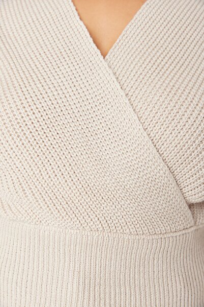 Trendyol Curve Beige Double-breasted Knitwear Sweater TBBAW23AN00154