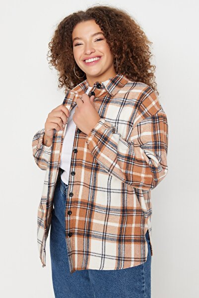 Trendyol Curve Καφέ καρό μακρυμάνικο χειμερινό υφαντό πουκάμισο με υπερμεγέθη/φαρδιά εφαρμογή TBBAW23AX00021