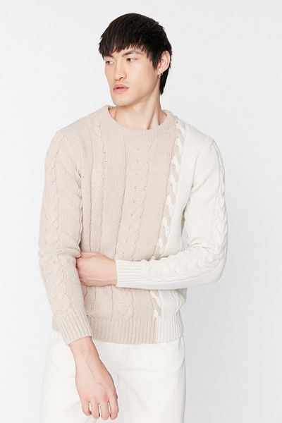 Trendyol Collection Beigefarbener Slim-Fit-Strickpullover aus Wolle mit geflochtenem Haar und Rundhalsausschnitt – TMNAW22KZ2079