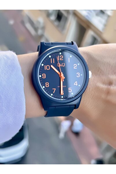 Q&Q Unisex Kol Saati Silikon Kordon Spor Model Su Geçirmez 2 Yıl Garantili