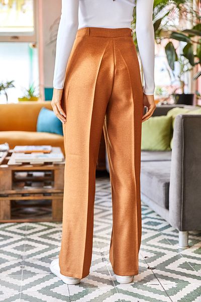 Olalook Damenhose mit weitem Bein und Wolleffekt in Tabak-Optik mit Nähten und Details PNT-19000182