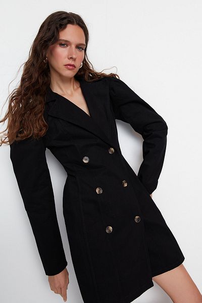Trendyol Collection Sukienka z czarnej tkanej kurtki z limitowanej edycji TWOAW22EL1352