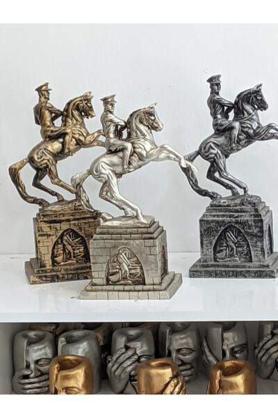 Ata Aksesuar At Üstünde Atatürk Heykeli