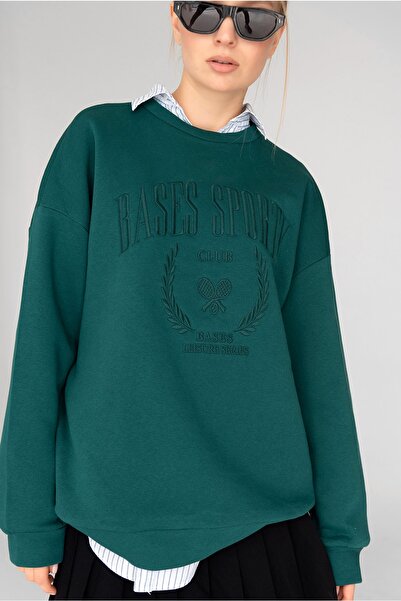 Bases Women's Green Oversize Embroidered Crew Neck Fleece Sweatshirt