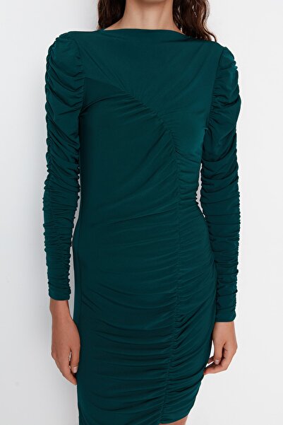 Trendyol Collection Smaragdově zelené pletené šaty se stahovací šňůrkou TWOAW22EL0411