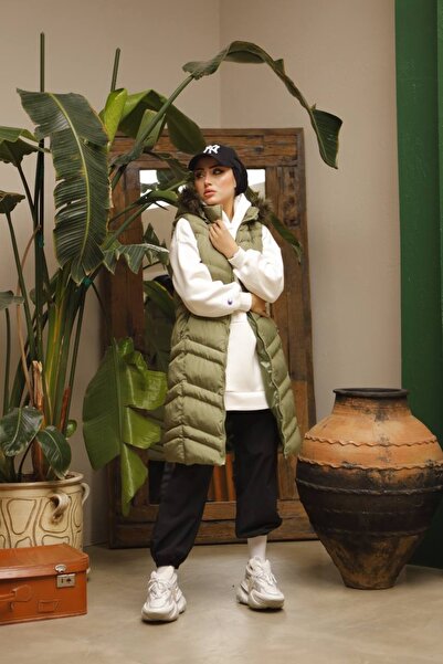 FMN Moda Women's Hooded Feather Detailed Puffer Vest with Zipper Closure