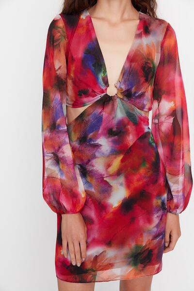 Trendyol Collection Limitovaná edice Vícebarevné rovné střihové tkané mini okénko Detailní vzorované šifonové šaty TWOSS22EL2574