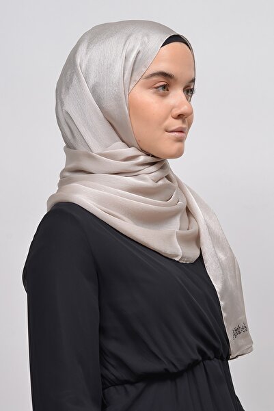 Altobeh Janjan Shiny Satin Textured Hijab Βραδινό Φόρεμα Σιφόν Σάλι-σκούρα κρέμα
