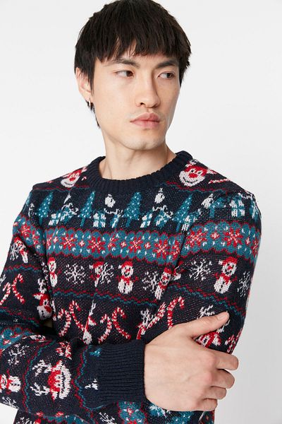 Trendyol Collection Mintás karácsonyi kötött pulóver - sokszínű, normál szabású, bő nyakú TMNAW23KZ00221