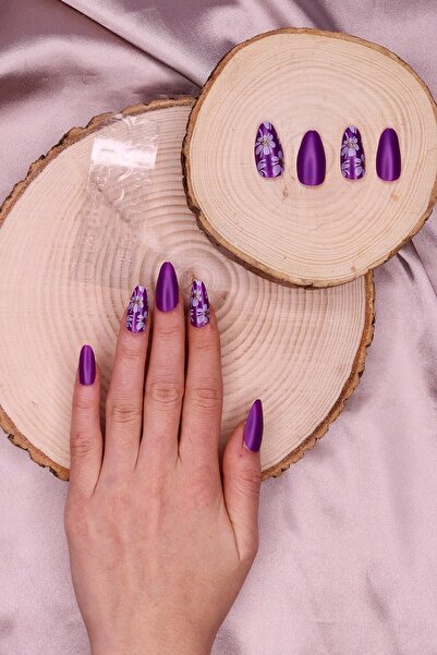 Makeuptime 24'lü Çiçek Desenli Mor Renk Takma Tırnak T60