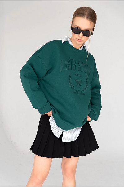 Bases Women's Green Oversize Embroidered Crew Neck Fleece Sweatshirt