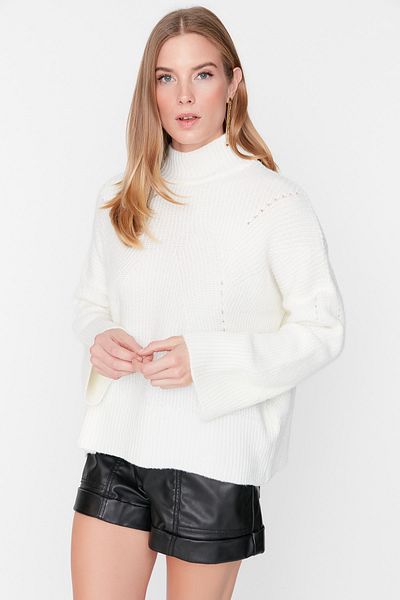 Trendyol Collection Ecru Soft Textured Basic Knitwear Sweater TWOAW22KZ0474