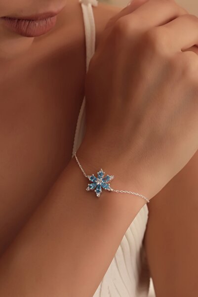 Bilsen Store 925 Ayar Gümüş Zincirli Akumarin Damla Taşlı Lotus Kamelya Çiçeği Bileklik
