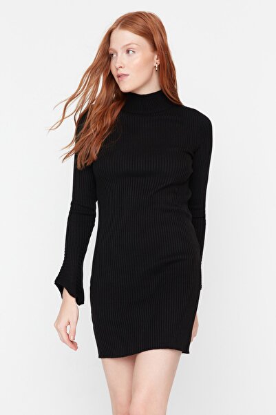 Trendyol Collection Pletené minišaty – černé, stojáček – Twoaw23El01415
