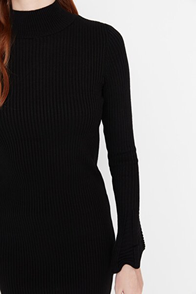 Trendyol Collection Pletené minišaty – černé, stojáček – Twoaw23El01415
