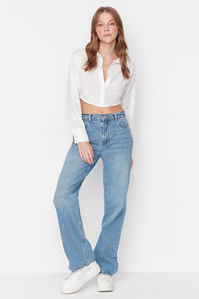 Trendyol Collection Blaue Jeans mit niedriger Taille und weitem Bein TWOAW23JE00566