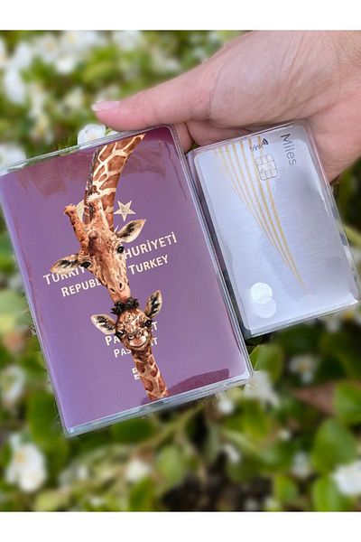 Cekuonline Water Color Giraffe Universal Transparent Passport Case Model Suitable for All Country Passports