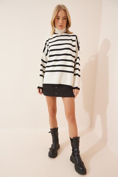 Happiness İstanbul Pulover de damă negru cu gât roscat cu dungi supradimensionate BV00014