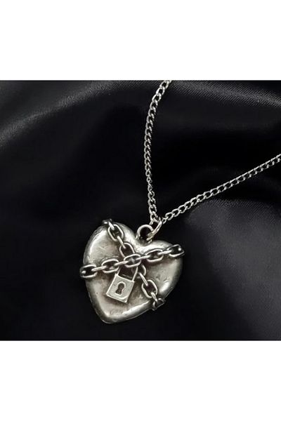 Köstebek Gothic Punk Locked Heart Locked Heart Necklace