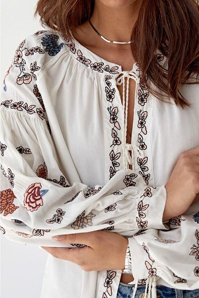 FEMELLE Women's New Season White Full Embroidery Tassel Detailed Slim Jacket