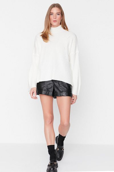 Trendyol Collection Ecru Soft Textured Basic Knitwear Sweater TWOAW22KZ0474
