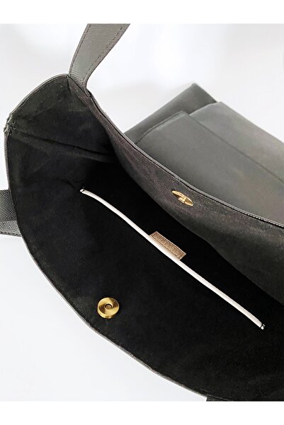 HEYBE'S Women's Black Pocket Textured Leather Shoulder Bag