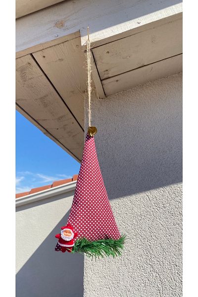White Alamode New Year Pine Tree Shaped Accessory