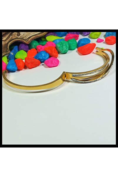 FAMİLY KADIN ÇELİK KELEPÇE BİLEZİK SU YOLU ZİRKON TAŞLI GOLD RENK