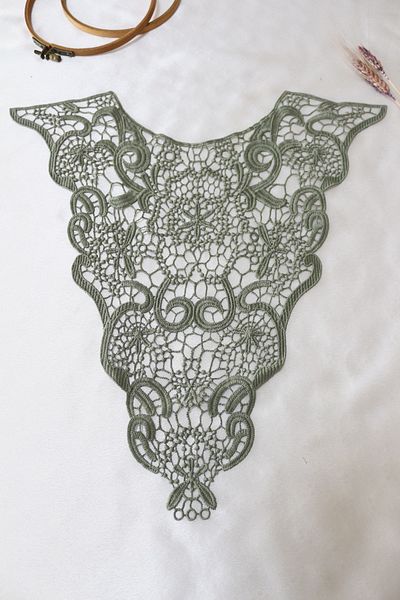 SHERLOCK HOME Green Collar Detailed