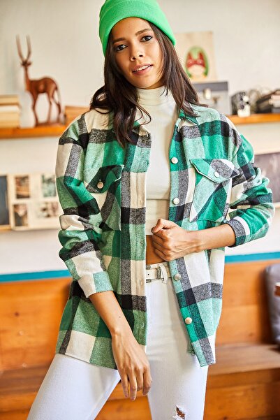 Olalook Kadın Yeşil Ekru Ekose Çift Cepli Oversize Kaşe Gömlek GML-19001045