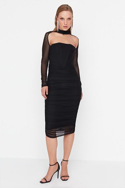 Trendyol Collection Černé tylové elegantní večerní šaty TPRAW23EL00156