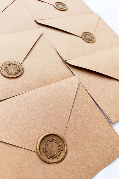 Dekorden 100 Sealed Kraft Invitation Envelopes