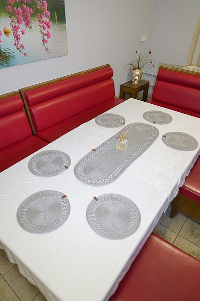 MaVaux Embroidered Placemat Jute Silver Pad Plate Single, Set, Durable, Heat Sensitive, Long Lasting,