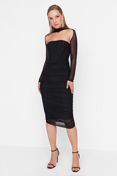 Trendyol Collection Černé tylové elegantní večerní šaty TPRAW23EL00156