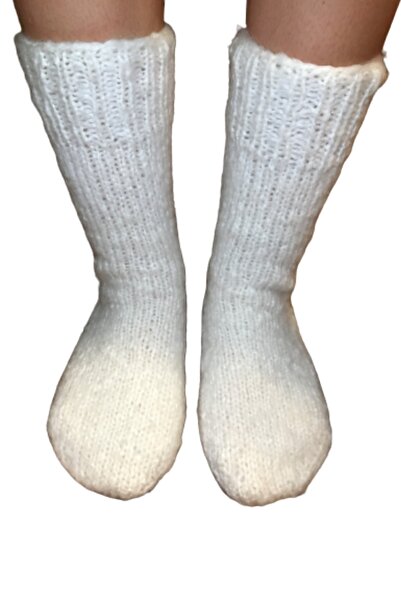 Işin Tasarım Ecru Colored Hand Knitted Wool Socks Size 36-40