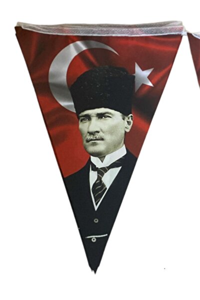BenimMarifetlerim Ataturk Patterned Triangle Pennant