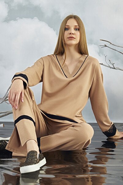 GİZZEY 20723 Women's V-Neck Fabric Transitional Tracksuit Set