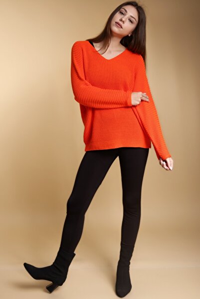 Devinka Women's Orange Oversize Casual V-Neck Knitwear Sweater