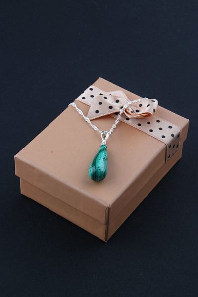 Alp Doğal Taş Malachite Natural Stone Pendant with Silver Chain Included M236