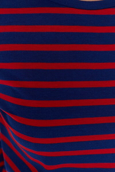 Trendyol Collection Piros-tengerkék csíkos, normál/normál mintás alap, nyakú, kötött póló TWOAW23TS00002