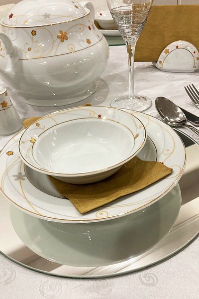 Linacci Oglindă cu un singur cerc rotund cu tijă decorativă pe masă