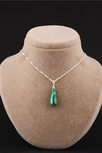 Alp Doğal Taş Malachite Natural Stone Pendant with Silver Chain Included M236
